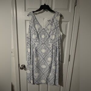 Sandra Darren Ivory and Navy Dress 16W